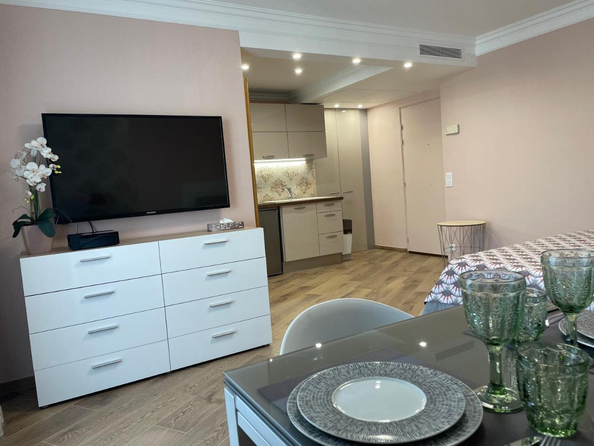Studio With Swimming Pool 80 Meters Near The Beach Nice Bagian luar foto