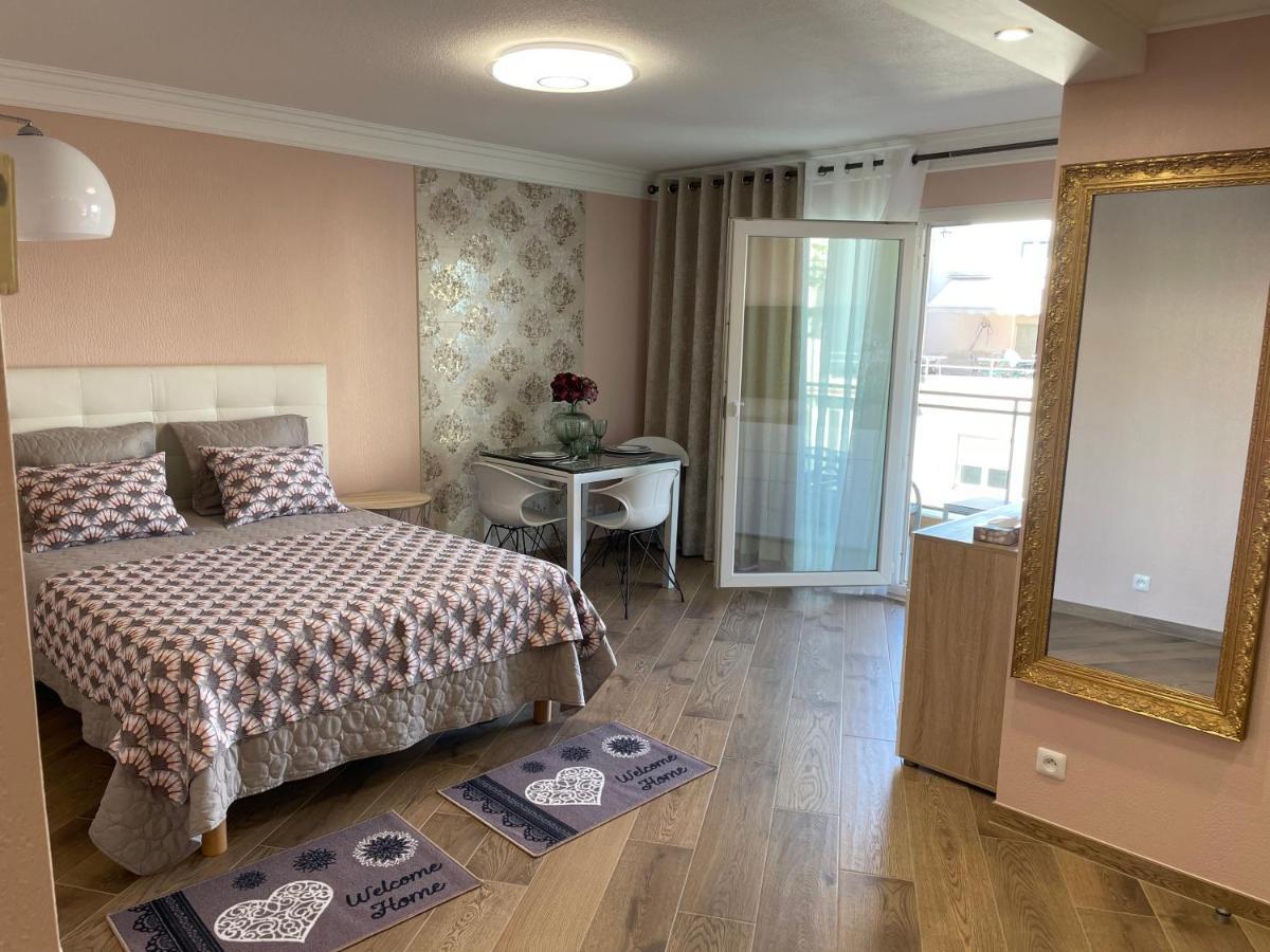 Studio With Swimming Pool 80 Meters Near The Beach Nice Bagian luar foto