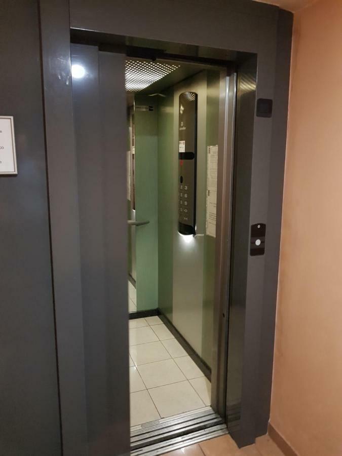 Studio With Swimming Pool 80 Meters Near The Beach Nice Bagian luar foto